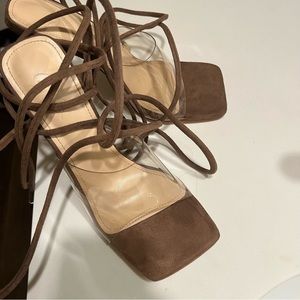 Clear/brown the up sandal